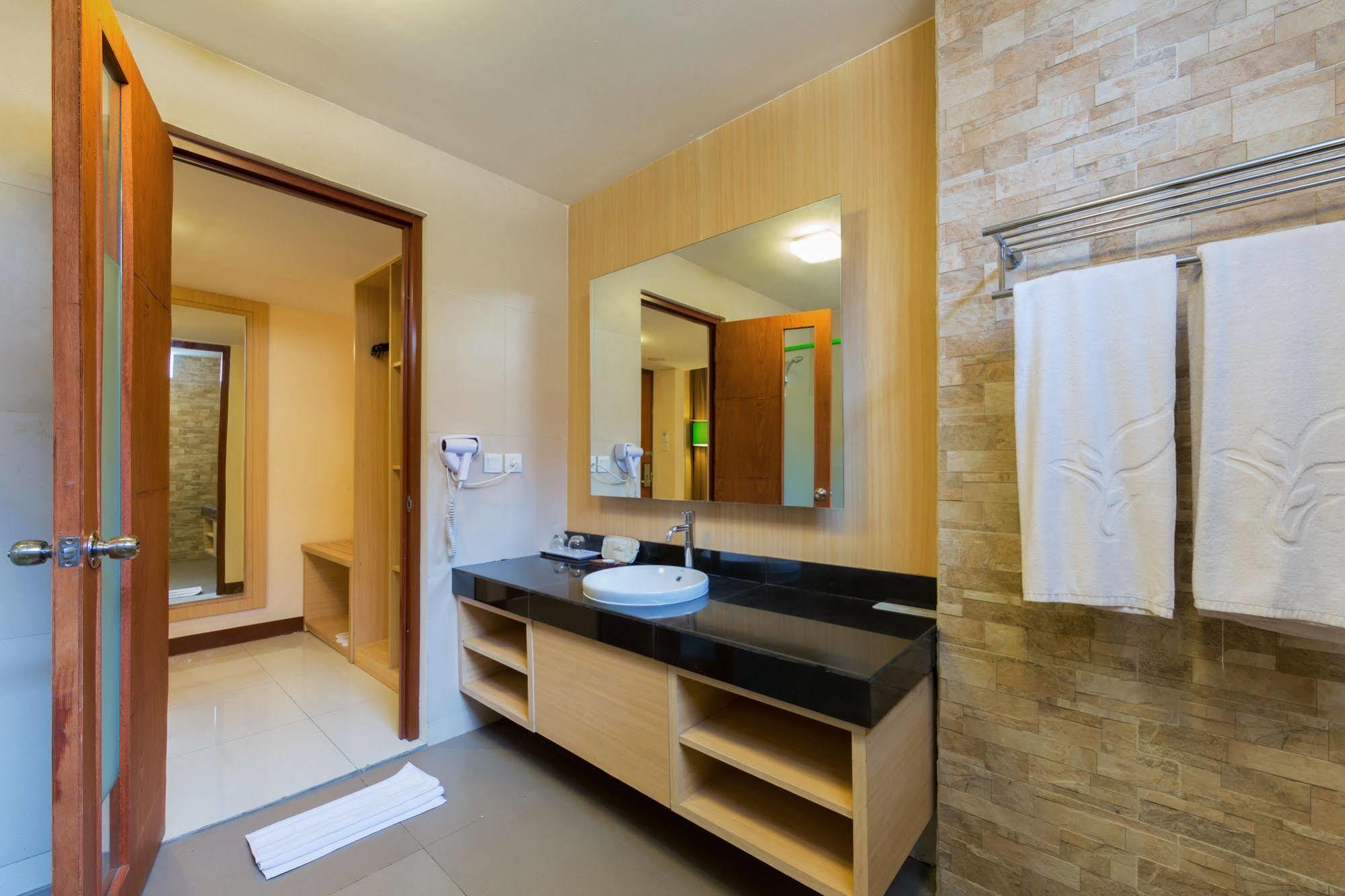 Vihan Suites Bali Kuta Lombok Eksteriør bilde